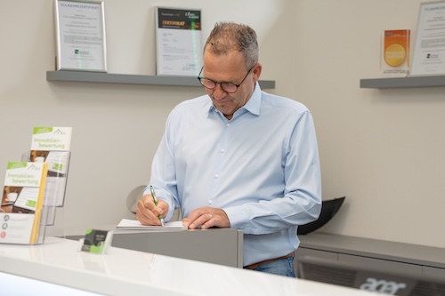 rolf heinrichs schreibt